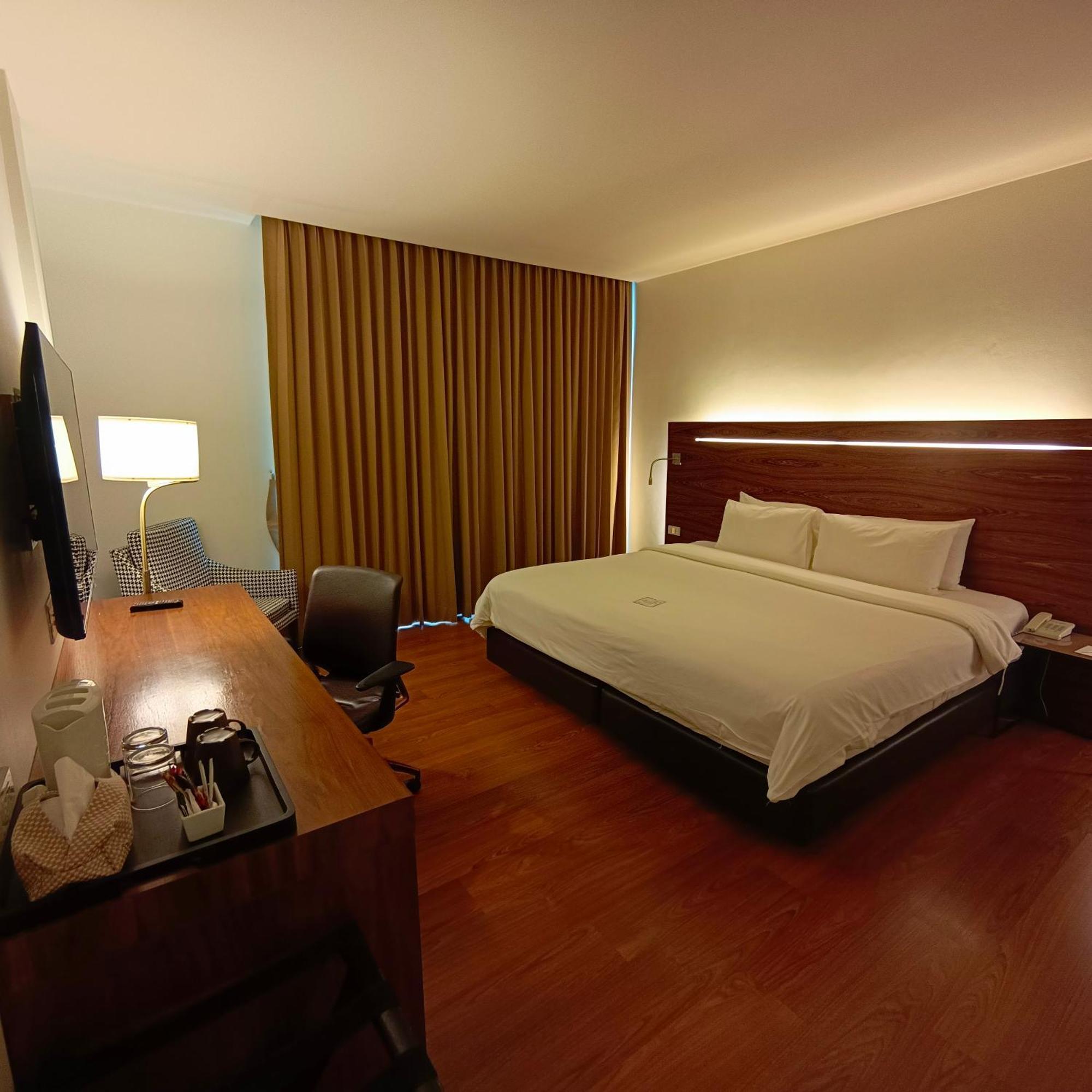 Sacha'S Hotel Uno Sha Bangkok Dış mekan fotoğraf