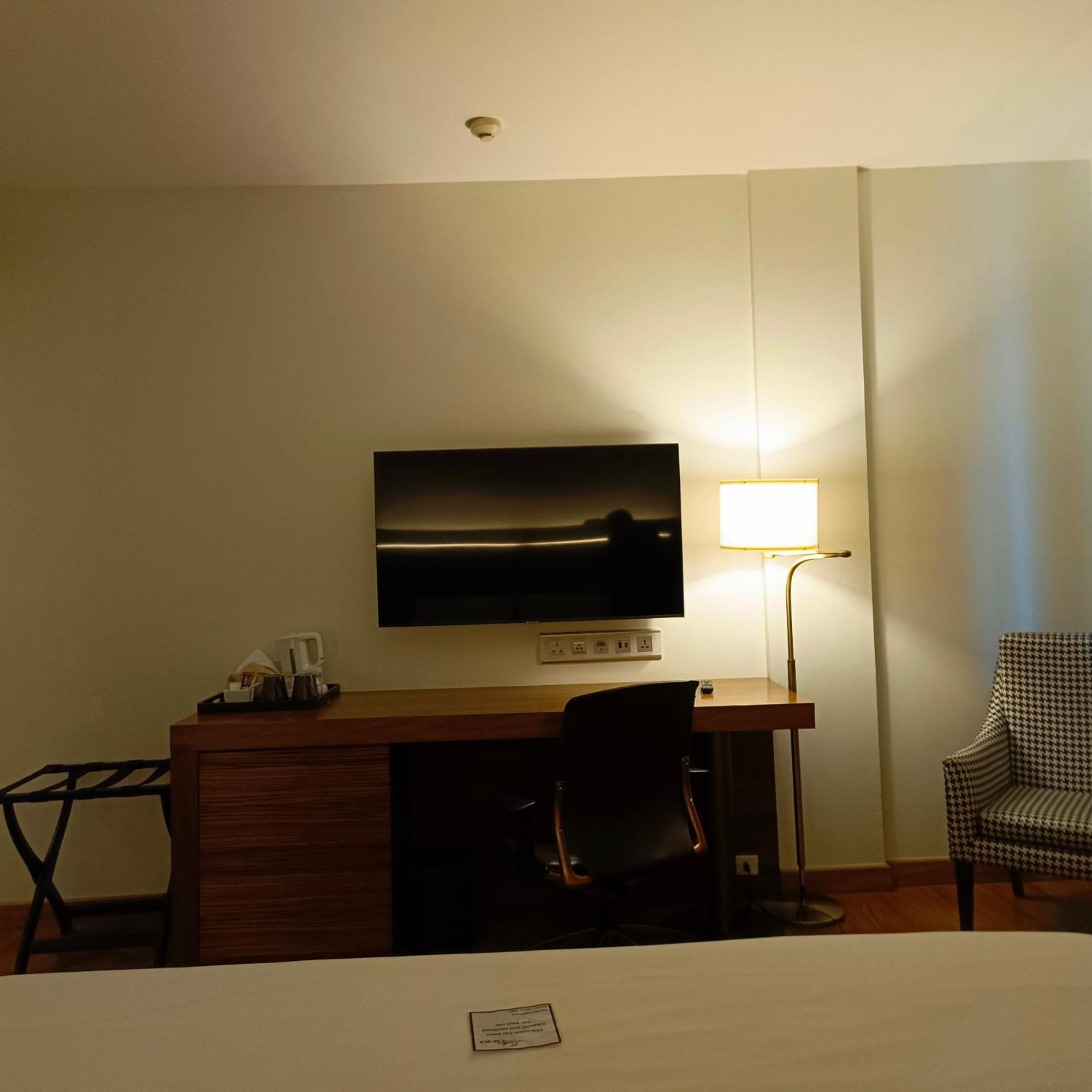 Sacha'S Hotel Uno Sha Bangkok Dış mekan fotoğraf