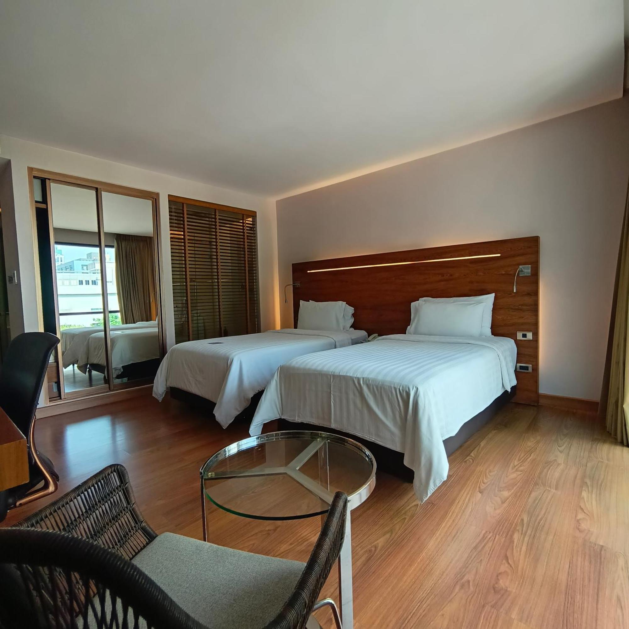 Sacha'S Hotel Uno Sha Bangkok Dış mekan fotoğraf